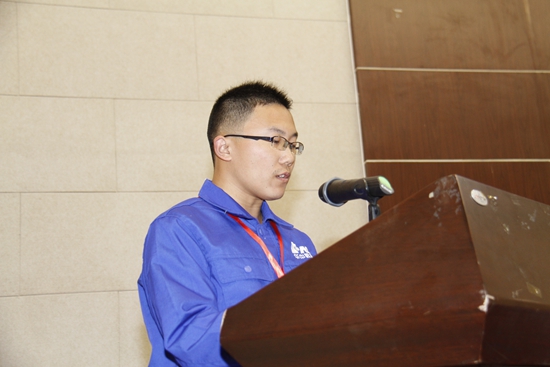 宁夏职业技术学院2015级电气自动化专业学生杨洋代表参赛选手宣誓.jpg